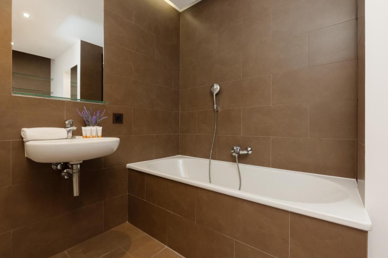 Old Mokotow Spacious Two-Bedroom Apartment By Noclegi Renters وارسو المظهر الخارجي الصورة